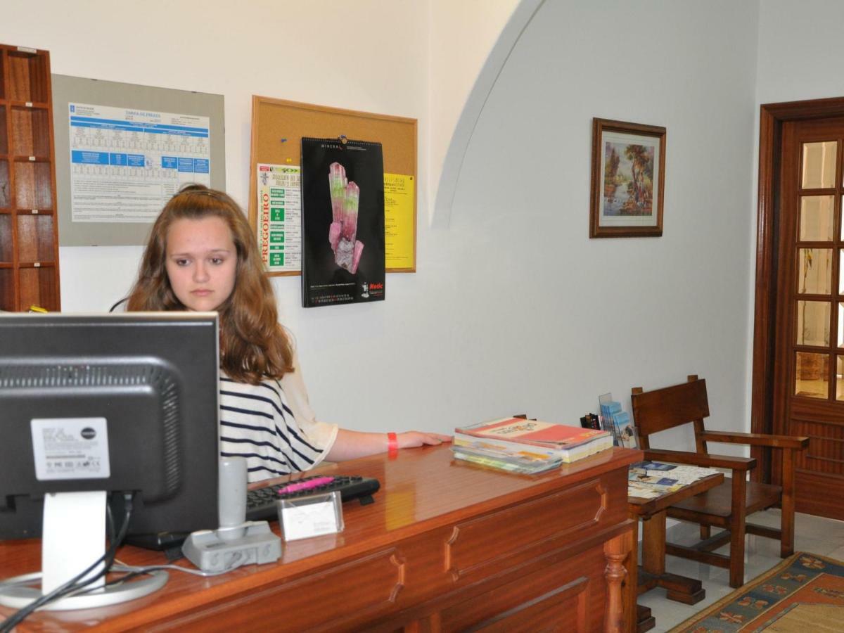 Hostal Mourelos О Грове Екстериор снимка