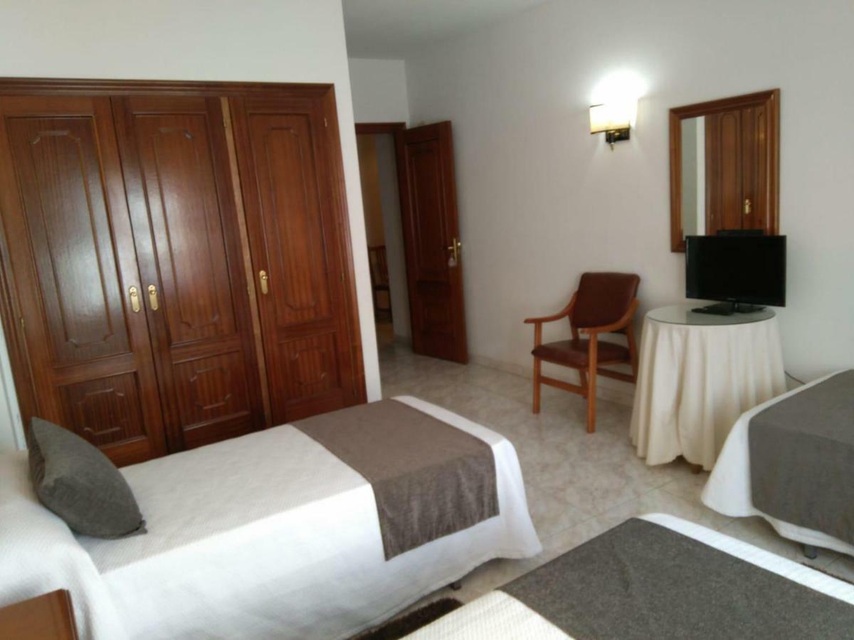Hostal Mourelos О Грове Стая снимка